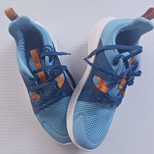 All In Motion Boys Light Blue Youth Shoes Sneakers Size 4 New without box